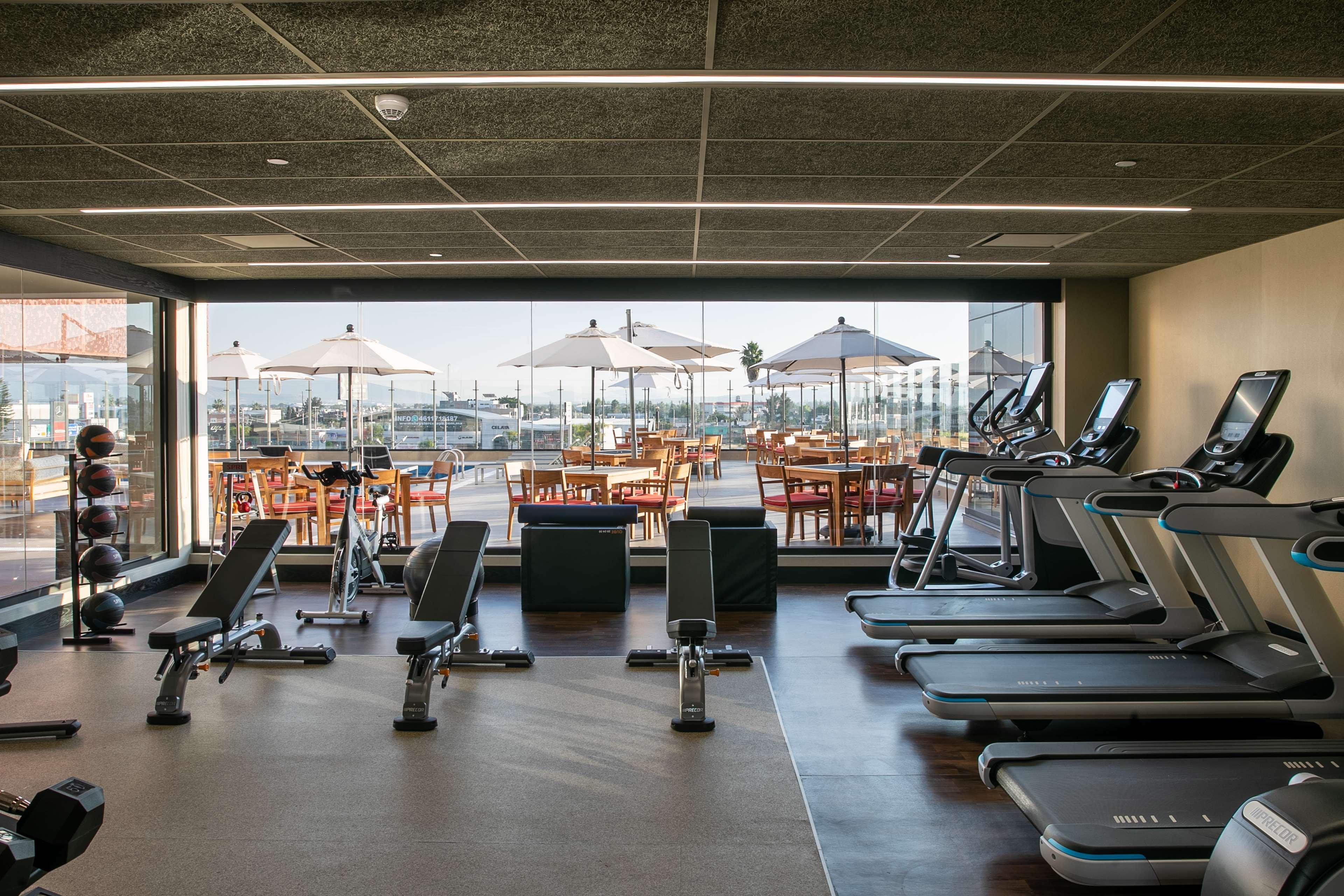 סלאיה Doubletree By Hilton Celaya מראה חיצוני תמונה