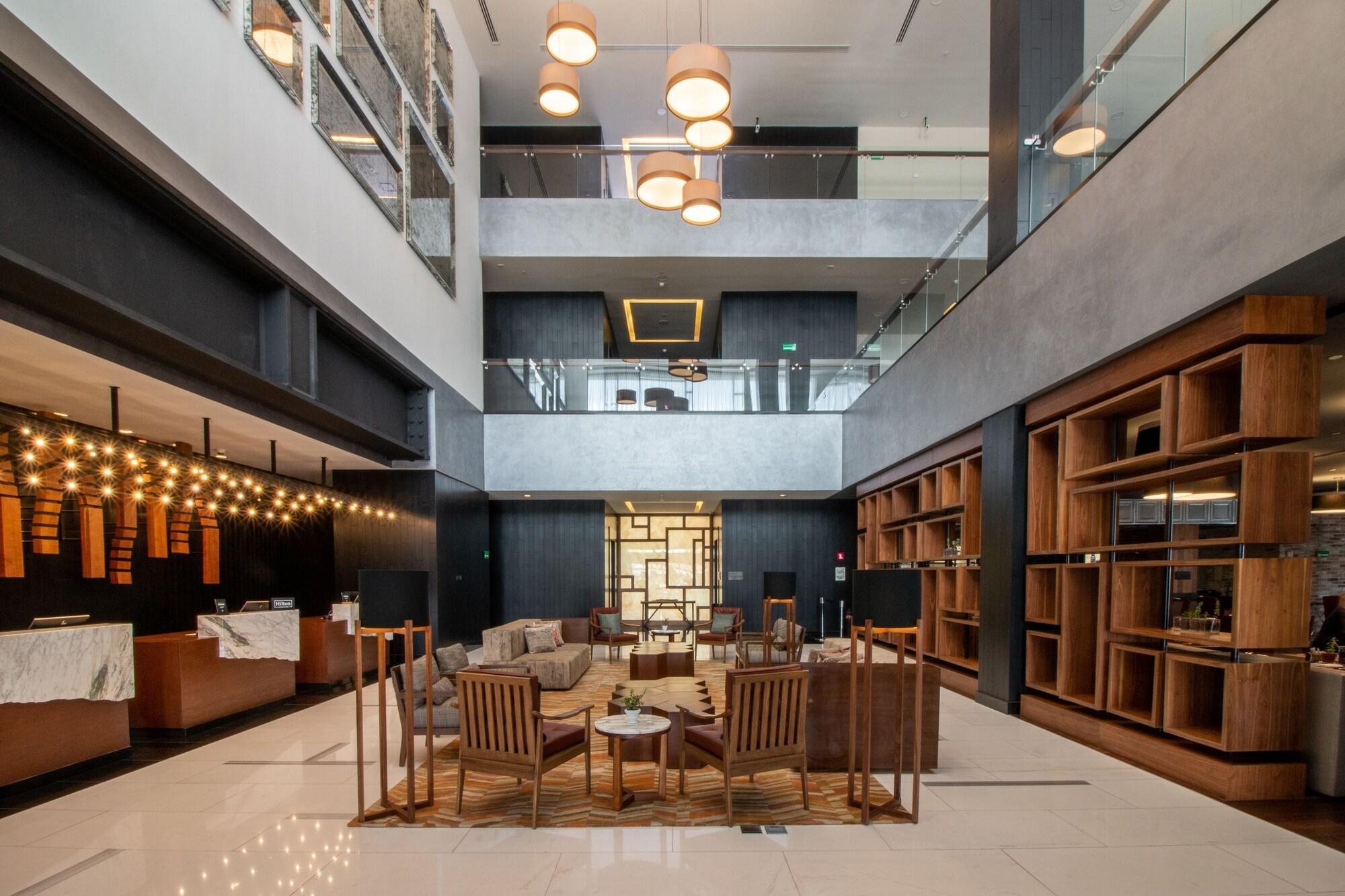 סלאיה Doubletree By Hilton Celaya מראה חיצוני תמונה
