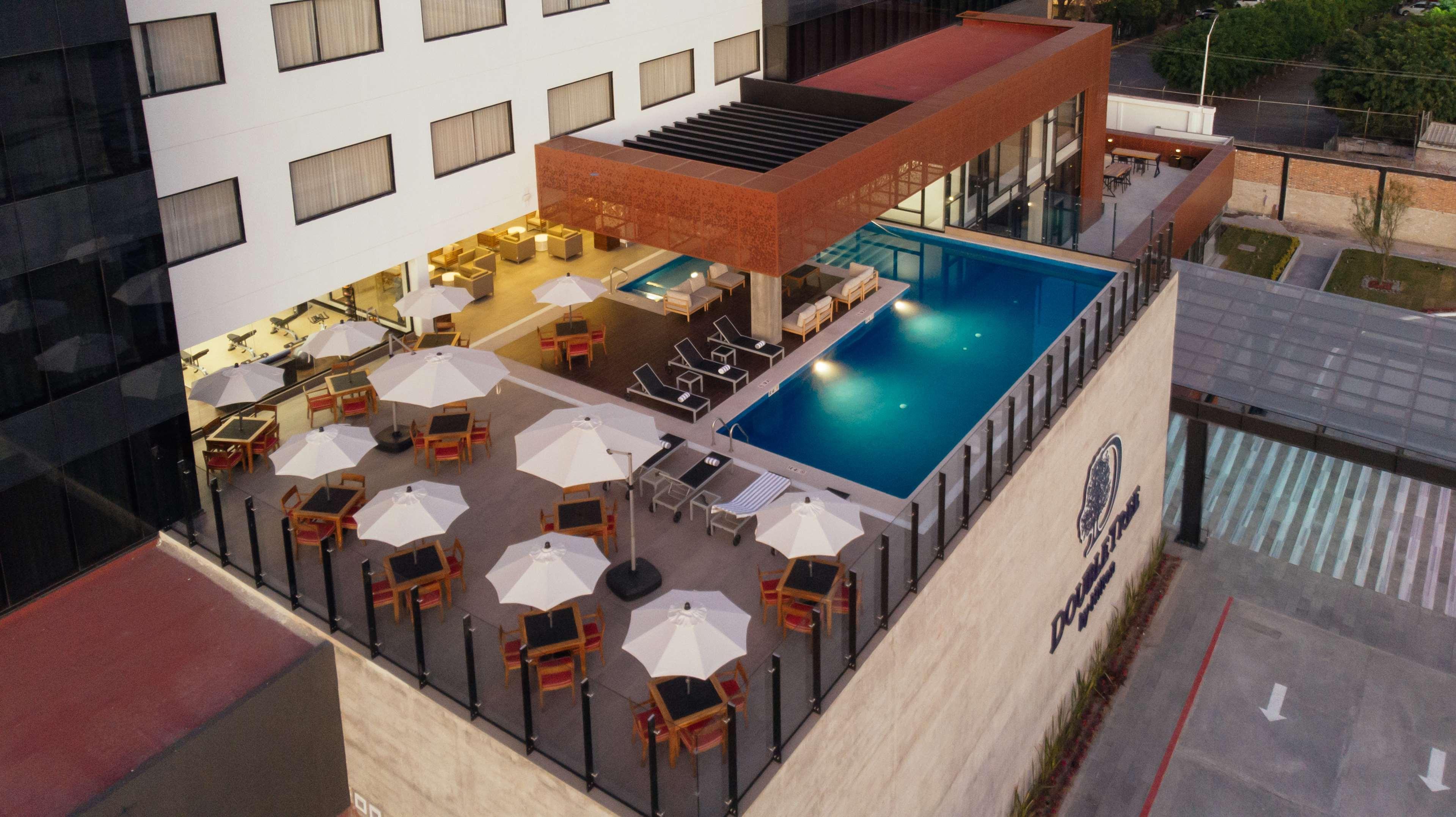 סלאיה Doubletree By Hilton Celaya מראה חיצוני תמונה
